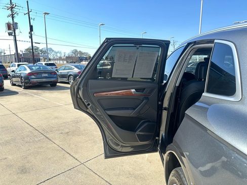 Used 2023 Audi Q5 2.0T Prestige w/ Prestige Package image 19