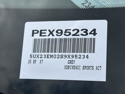 Used 2025 BMW X7 xDrive40i AWD/4WD image 14
