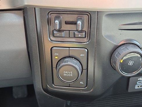 Used 2025 Ford F350 XLT AWD/4WD image 34