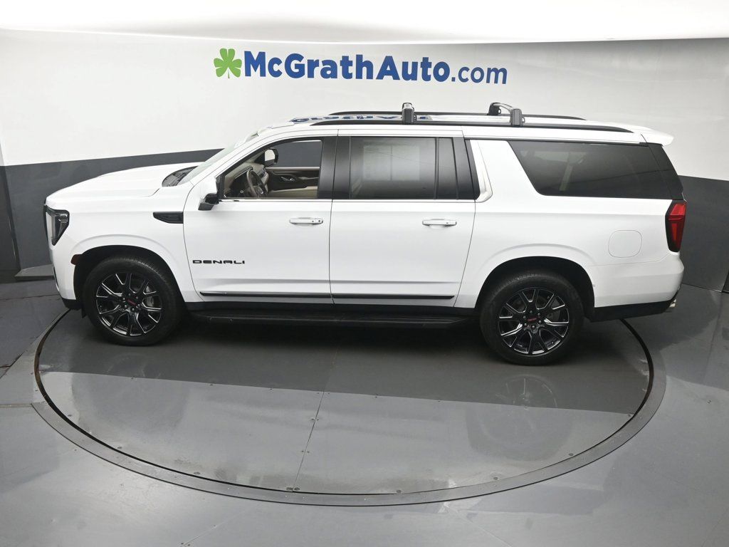 Used 2023 GMC Yukon XL Denali AWD/4WD image 24