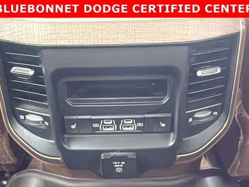 Used 2022 RAM 2500 Limited AWD/4WD image 16