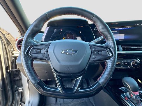 Used 2024 Chevrolet Trax RS w/ Driver Confidence Package image 11