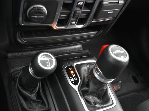 Certified 2022 Jeep Gladiator Willys image 23