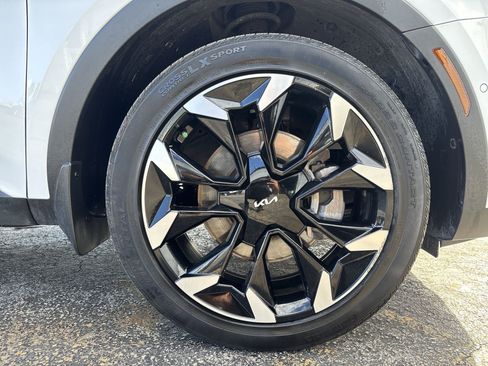 Used 2025 Kia Sorento SX FWD image 18