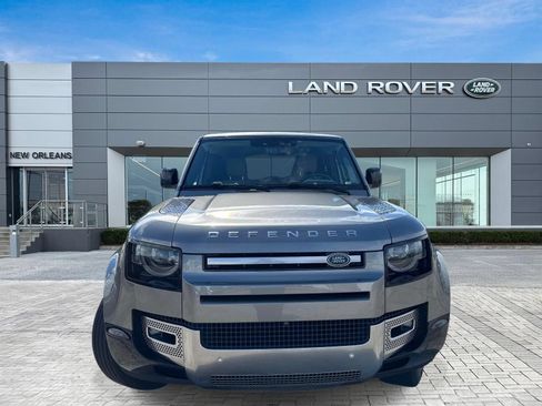 Used 2023 Land Rover Defender 110 S AWD/4WD image 4