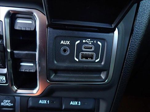 New 2025 Jeep Gladiator Willys image 21