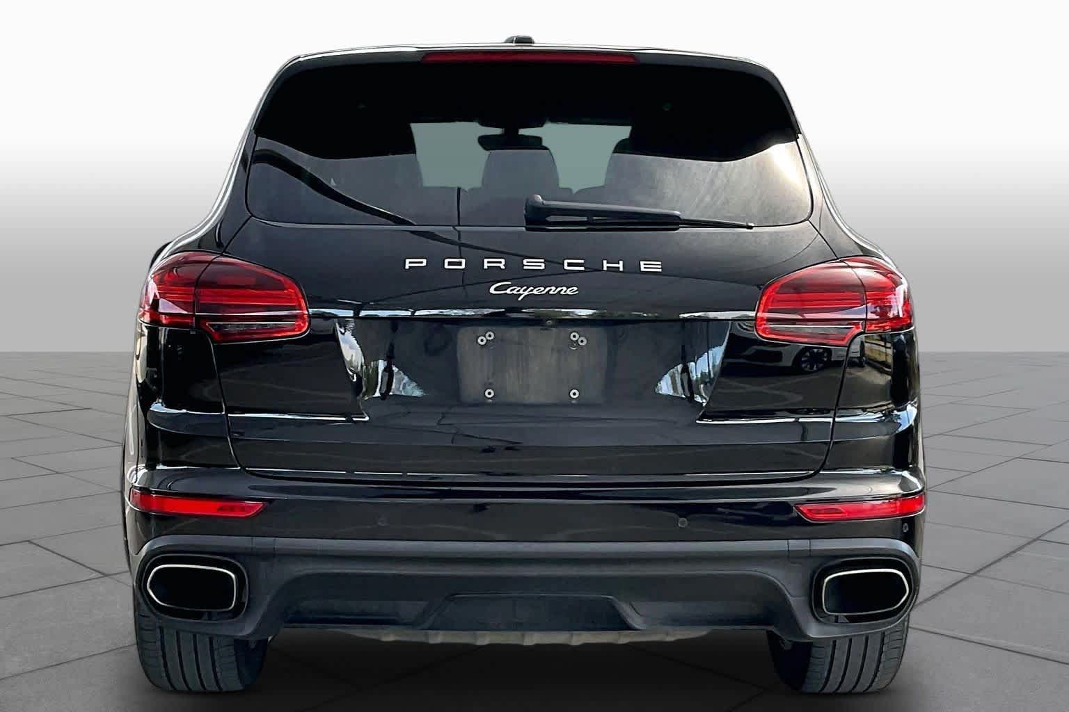 Used 2017 Porsche Cayenne Platinum Edition AWD/4WD image 5
