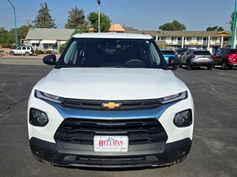Used 2023 Chevrolet TrailBlazer LS AWD/4WD image 2