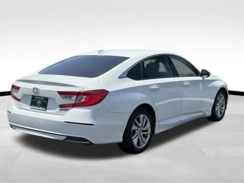 Used 2018 Honda Accord LX image 6