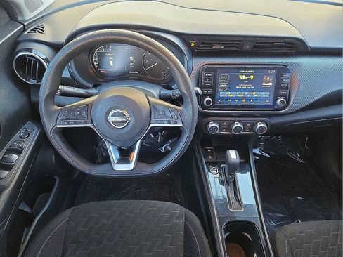 Used 2023 Nissan Kicks SV image 19