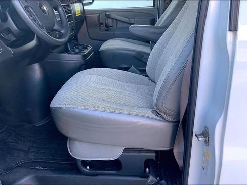 Used 2020 Chevrolet Express 3500 LT w/ LT Preferred Equipment Group image 12