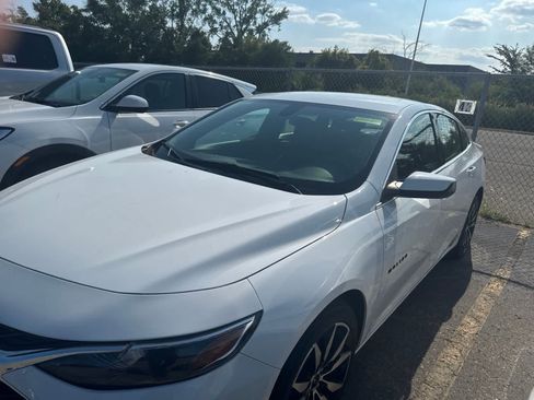 Used 2022 Chevrolet Malibu RS FWD image 21