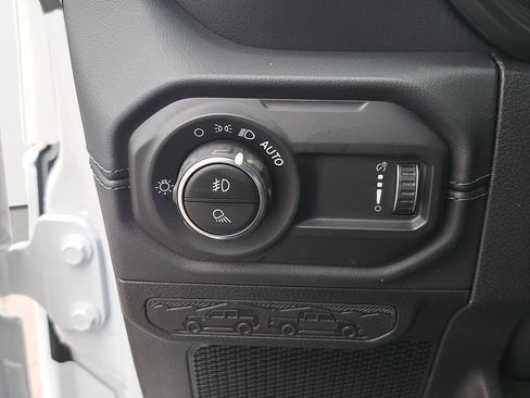 New 2026 Jeep Gladiator Sport AWD/4WD image 25