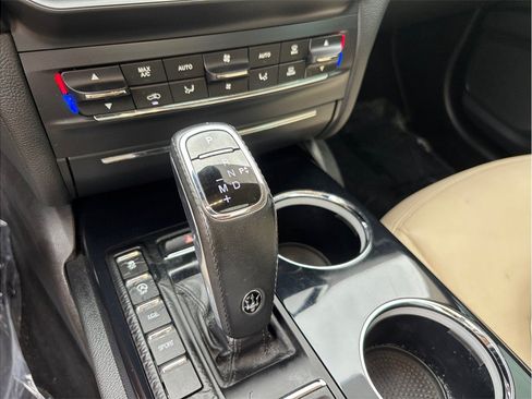 Used 2021 Maserati Ghibli S RWD image 31