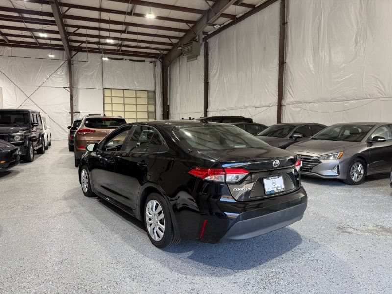Used 2023 Toyota Corolla LE FWD image 7