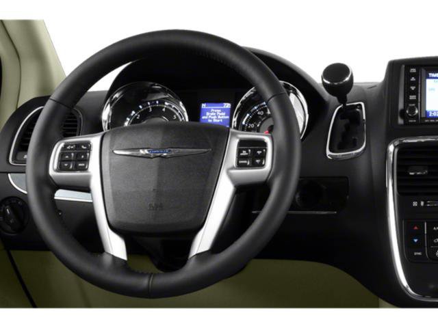 Used 2015 Chrysler Town & Country Touring-L w/ Driver Convenience Group FWD image 10