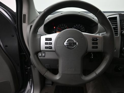 Used 2018 Nissan Frontier SV AWD/4WD image 4