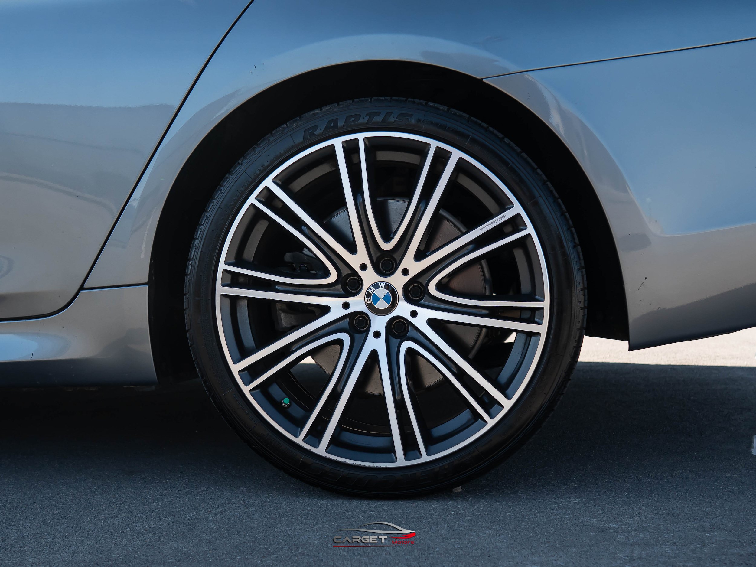 Used 2019 BMW 540i w/ M Sport Package RWD image 12