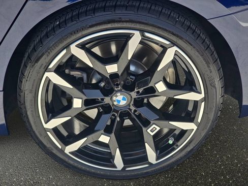 Used 2026 BMW 330i Sedan w/ M Sport Package RWD image 29