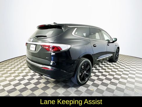 Used 2024 Buick Enclave Essence w/ Sport Touring Edition FWD image 10