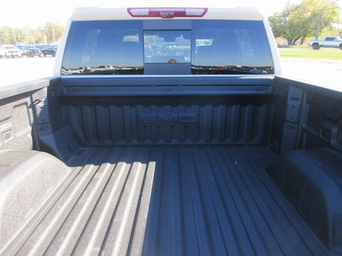 New 2026 GMC Sierra 1500 AT4X w/ AT4X AEV Edition image 7