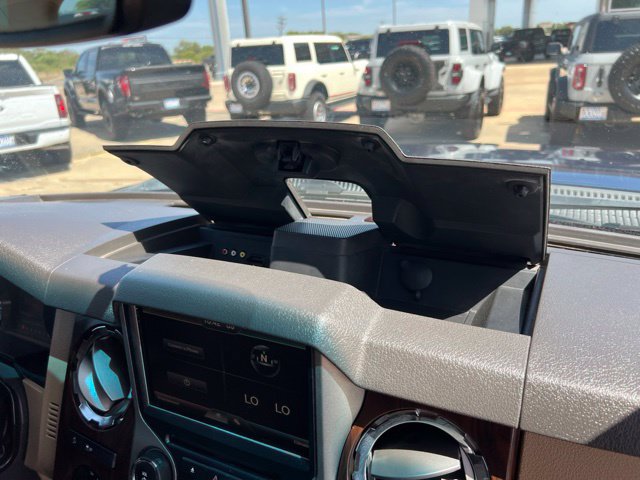 Used 2015 Ford F250 Lariat w/ FX4 Off-Road Package AWD/4WD image 41