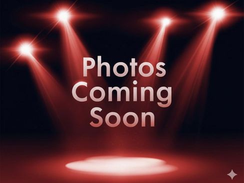 Used 2020 Toyota Camry LE image 1