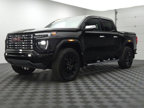 Used 2024 GMC Canyon Denali w/ LPO, Denali Black Edition image 22