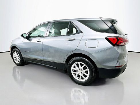 Used 2023 Chevrolet Equinox LS image 5