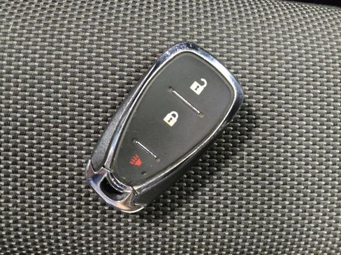 Used 2020 Chevrolet Traverse LS image 32