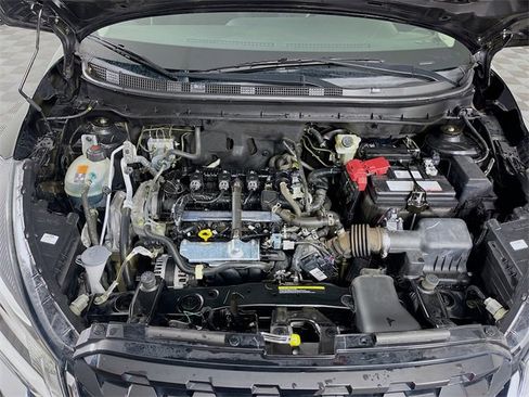 Used 2022 Nissan Kicks SV image 29