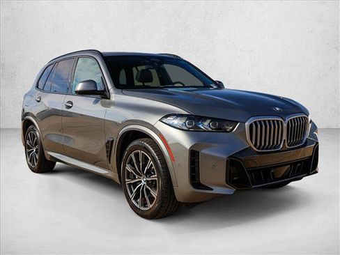Used 2026 BMW X5 xDrive40i AWD/4WD image 3