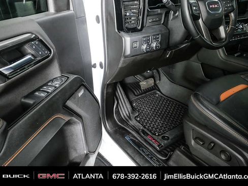 Used 2024 GMC Sierra 2500 AT4 w/ Technology Package AWD/4WD image 7