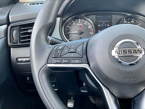 Used 2021 Nissan Rogue Sport S image 19