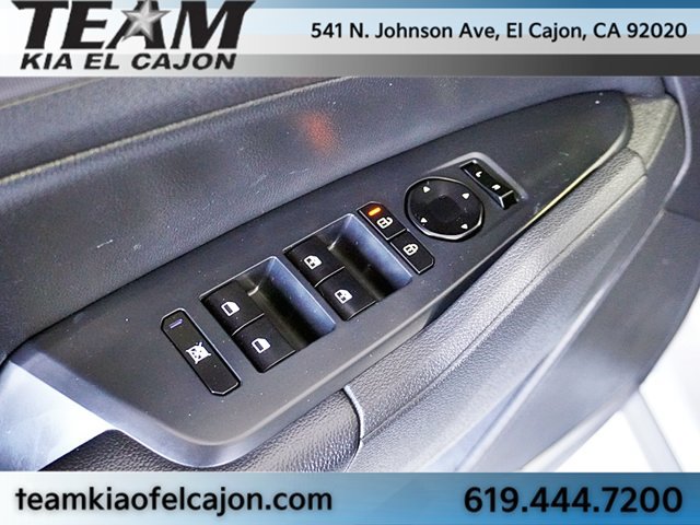 Certified 2026 Kia Sportage EX w/ EX Panorama Roof Package FWD image 28