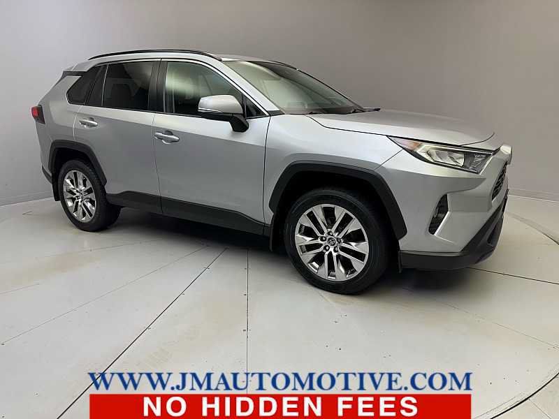 Used 2021 Toyota RAV4 XLE Premium AWD/4WD image 7