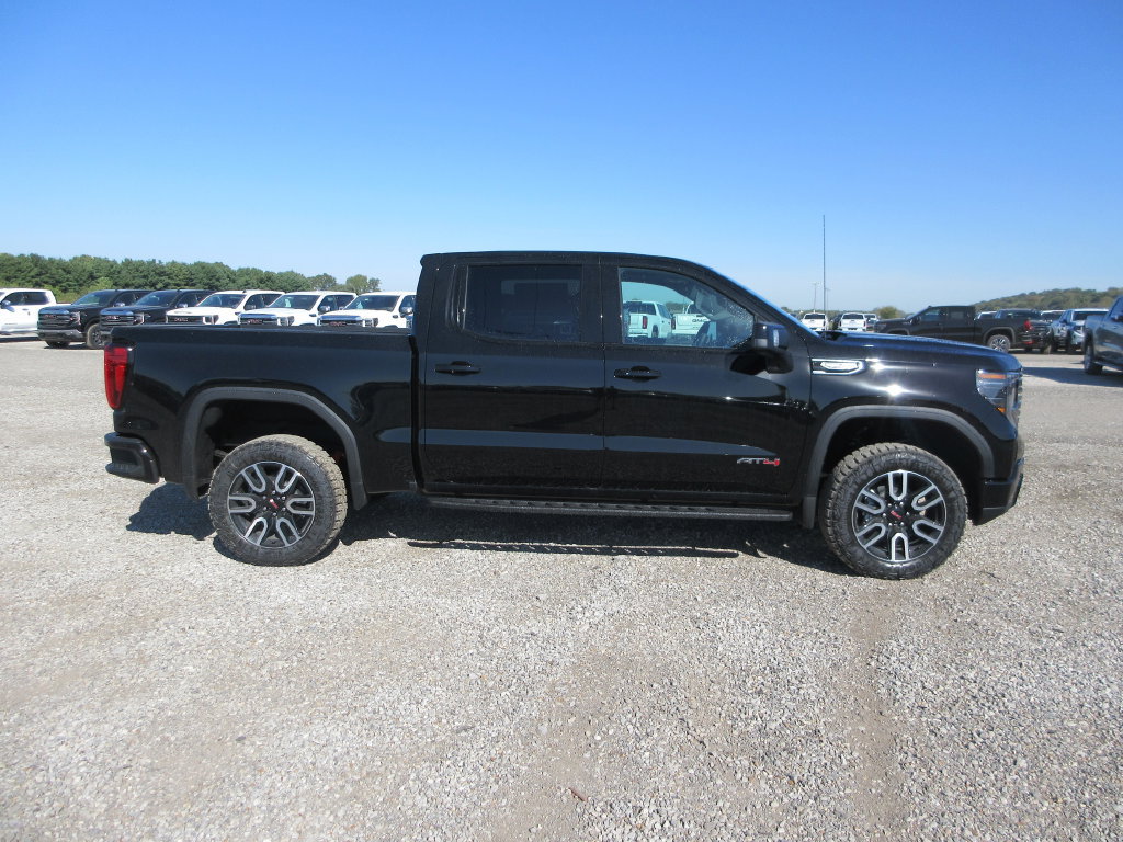 New 2026 GMC Sierra 1500 AT4 w/ AT4 Premium Package AWD/4WD image 3