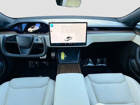 Used 2022 Tesla Model S image 22