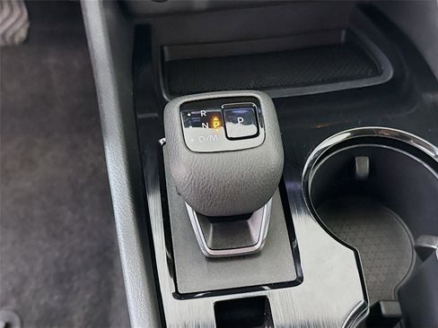 Used 2024 Nissan Rogue SV AWD/4WD image 15