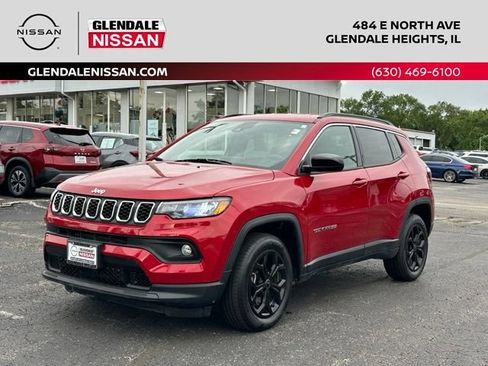 Used 2025 Jeep Compass Latitude AWD/4WD image 1