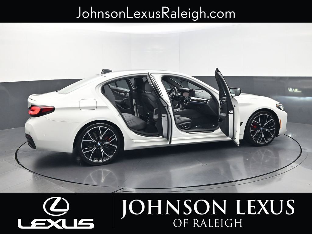 Used 2021 BMW 530i w/ M Sport Package RWD image 32