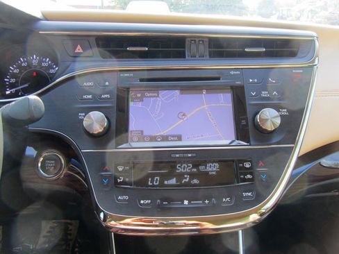 Used 2015 Toyota Avalon XLE Touring FWD image 16