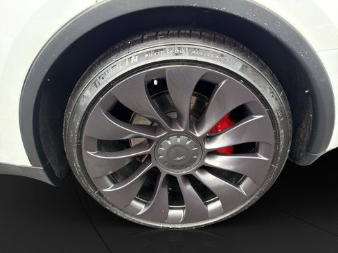 Used 2021 Tesla Model Y Performance AWD/4WD image 22