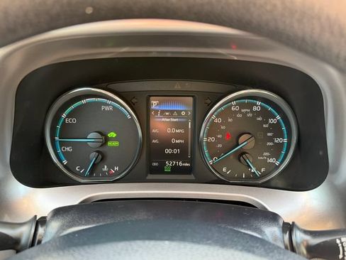 Used 2018 Toyota RAV4 LE AWD/4WD image 17