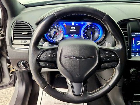Used 2019 Chrysler 300 S RWD image 13