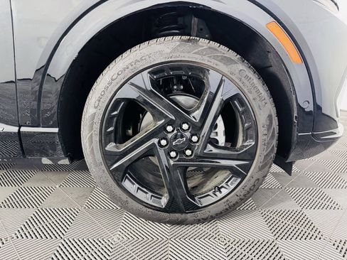 Used 2024 Chevrolet Equinox EV RS image 28