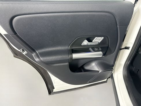 Used 2025 Mercedes-Benz GLA 250 image 26