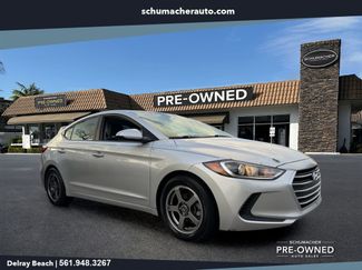 Used 2017 Hyundai Elantra SE FWD video 1