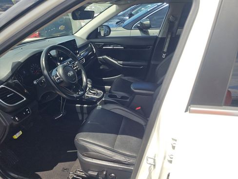 Used 2021 Kia Seltos EX AWD/4WD image 6