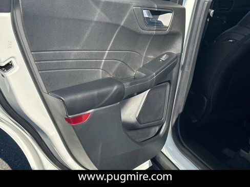 New 2025 Ford Escape SE image 21